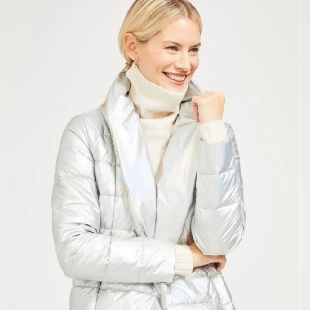 J. McLaughlin Holographic Silver Autumn Puffer Jacket size Small - Picture 1 of 12